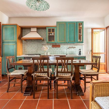 Damiano Holiday House Porto Columbu - Perd'E Sali Kültér fotó