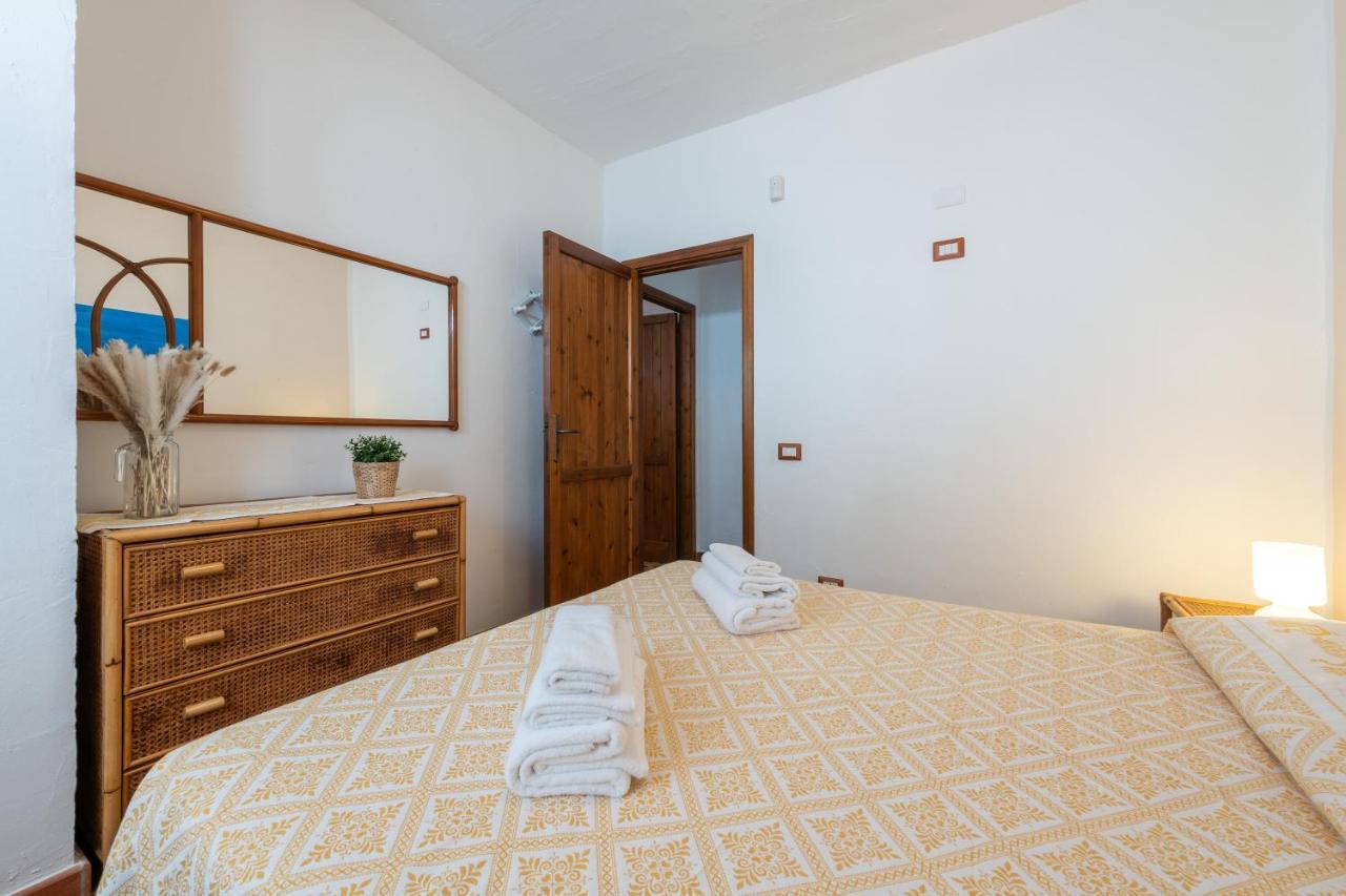 Damiano Holiday House Porto Columbu - Perd'E Sali Kültér fotó